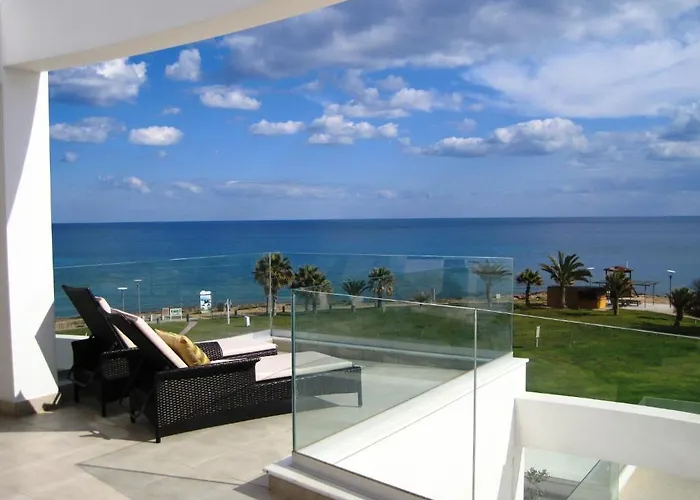 Polyxenia Isaak Luxury And Protaras