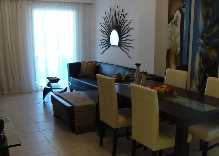 Polyxenia Isaak Luxury And * Protaras