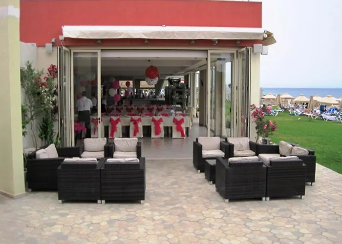 Polyxenia Isaak Luxury And *