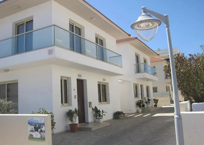 Polyxenia Isaak Luxury And * Protaras