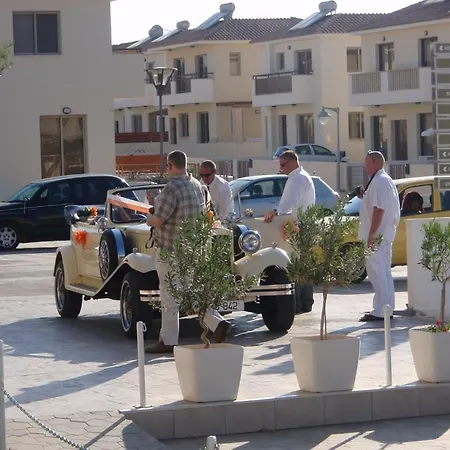 Polyxenia Isaak Luxury And * Протарас