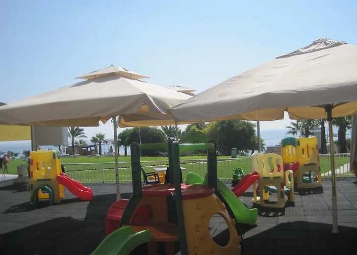 Polyxenia Isaak Luxury And